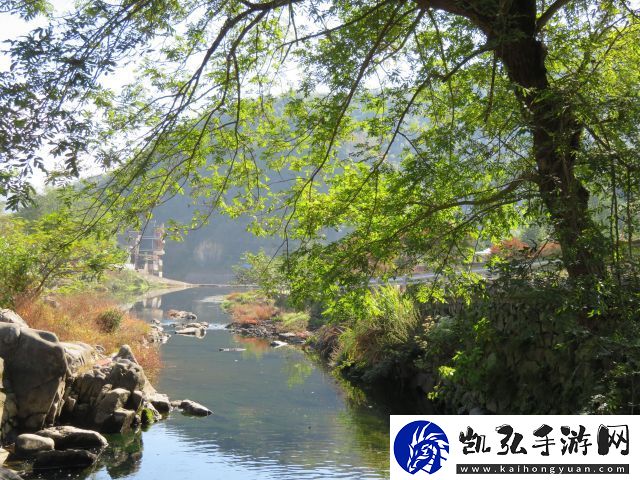 连续几天没下雨导致河水暴涨